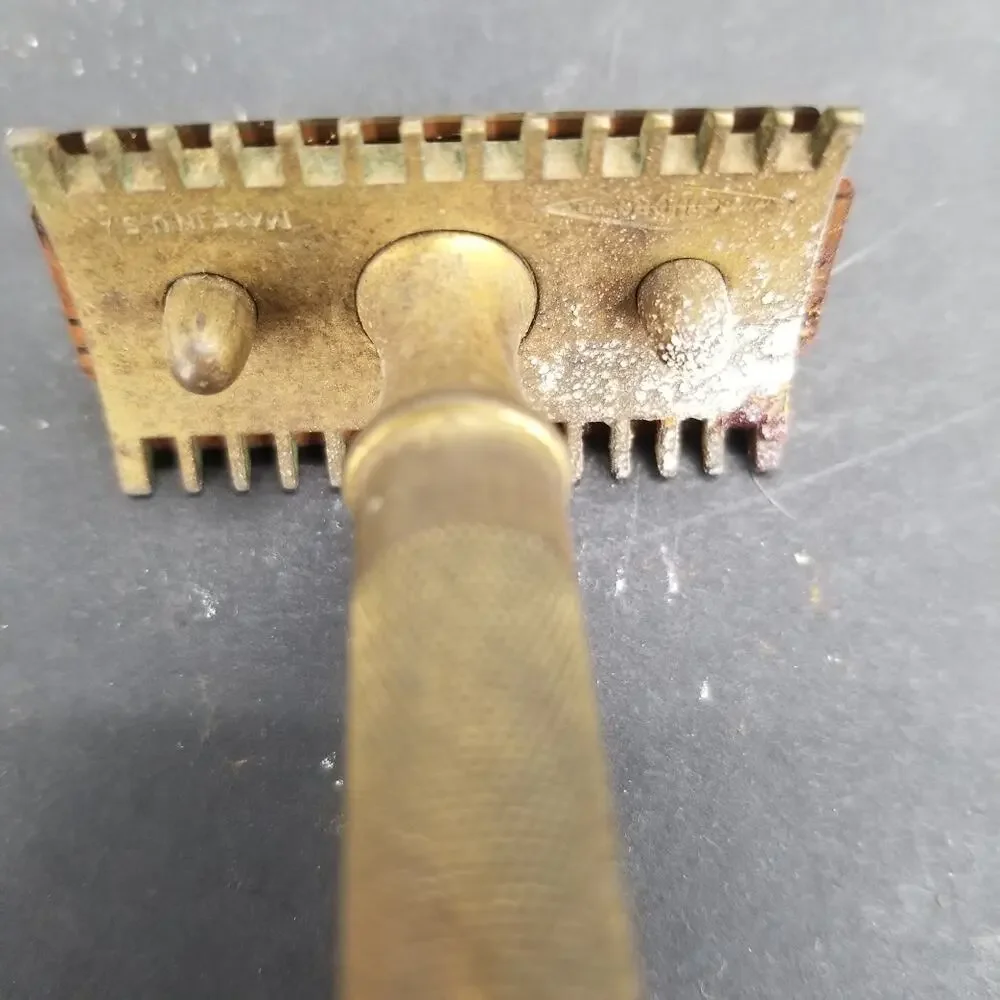 Gillette Vintage Double Blade Shaver Razor Brass TONSORIAL USA Dome Top 3.5